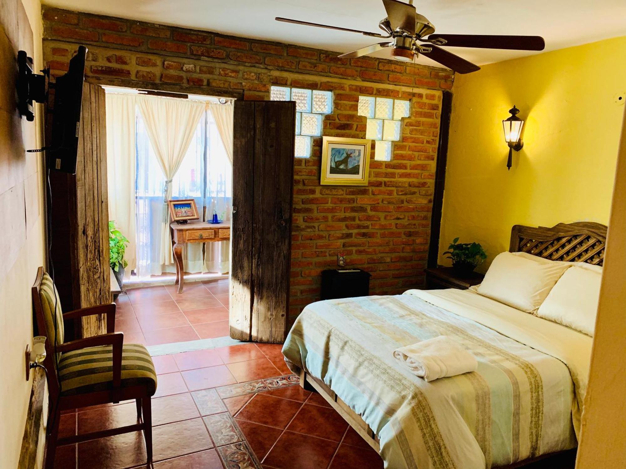 Отель Casa Bonita Гвадалахара Экстерьер фото